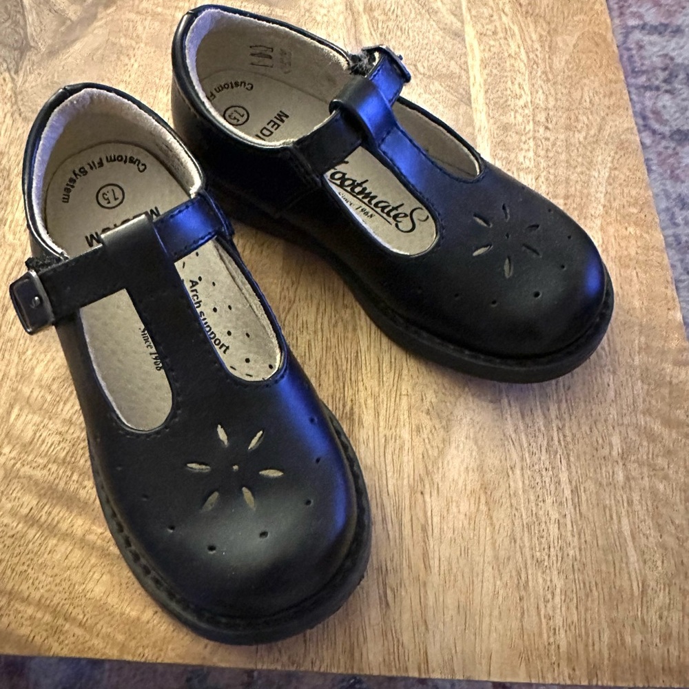 Footmates Black Sherry Mary Jane shoe size 7.5